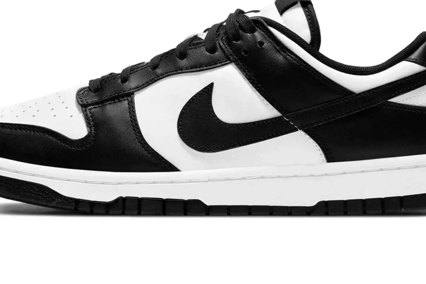 'Panda' Low Retro Dunk Black White Nike 0607